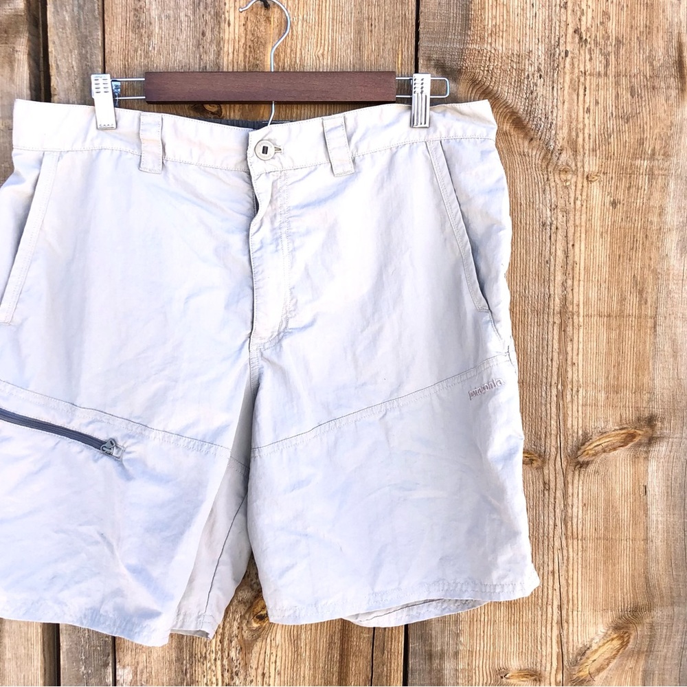 Patagonia Mens Tan Shorts Sz Large - Picture 2 of 5